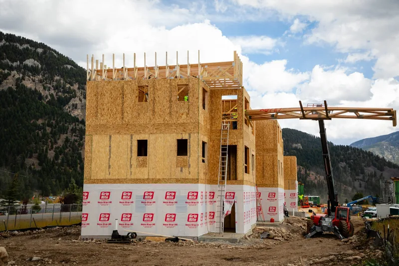 Photo 11 of 21 of RiverView Apartments (Big Sky) Waitlist