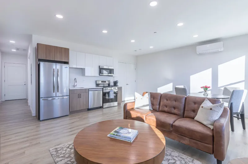 Photo 4 of 8 of Skyline Apartments