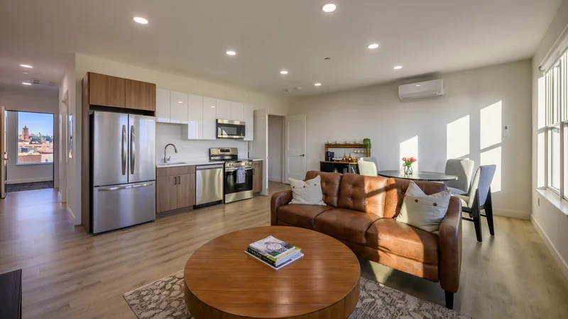 Photo 6 of 8 of Skyline Apartments