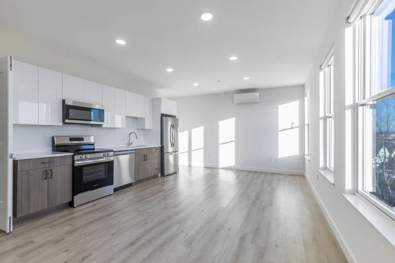 Photo 8 of 8 of Skyline Apartments