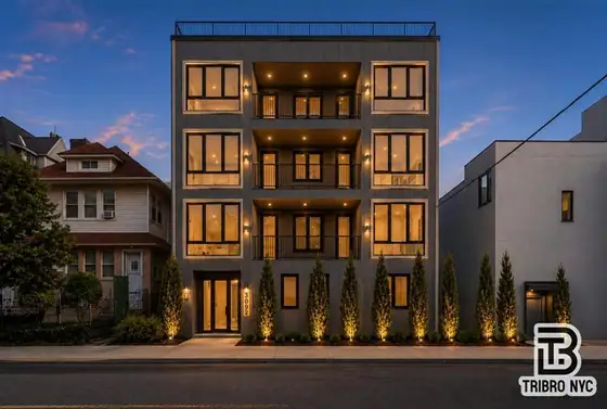 Photo of Farragut Residences