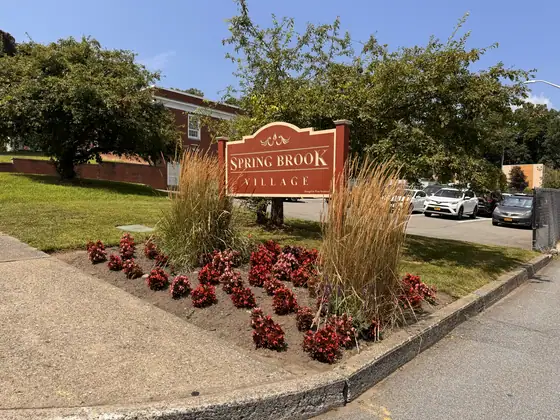Photo of Broadway East (Springbrook Village)