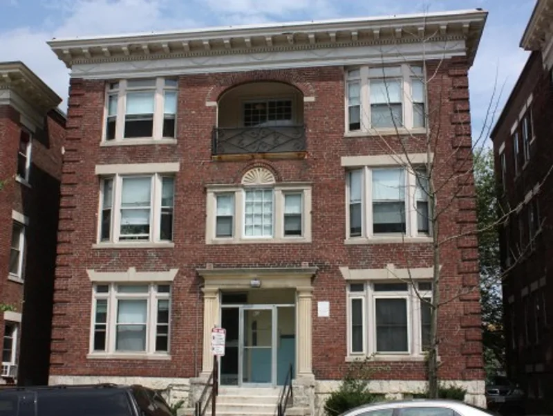 Photo 5 of 23 of Urban Edge Apartments